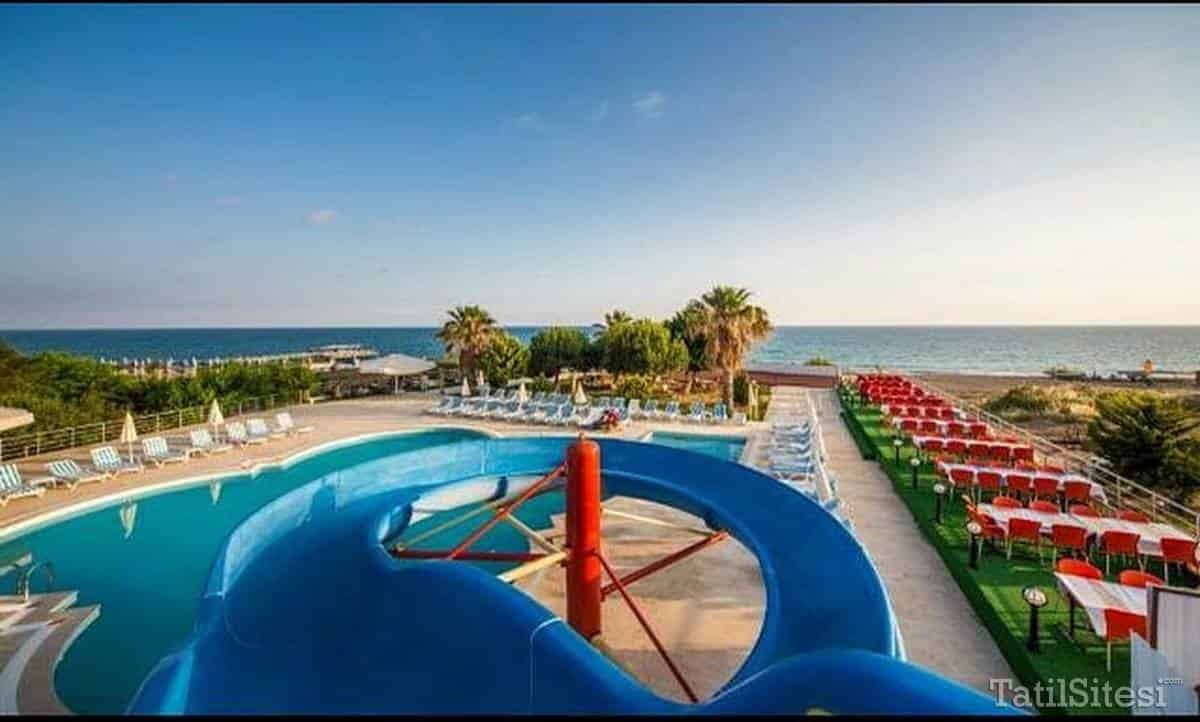 Avalon Beach Hotel